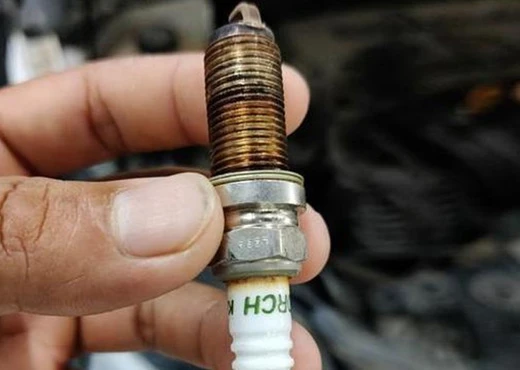Tái chế bugi NGK7A7 Iridium-Platinum